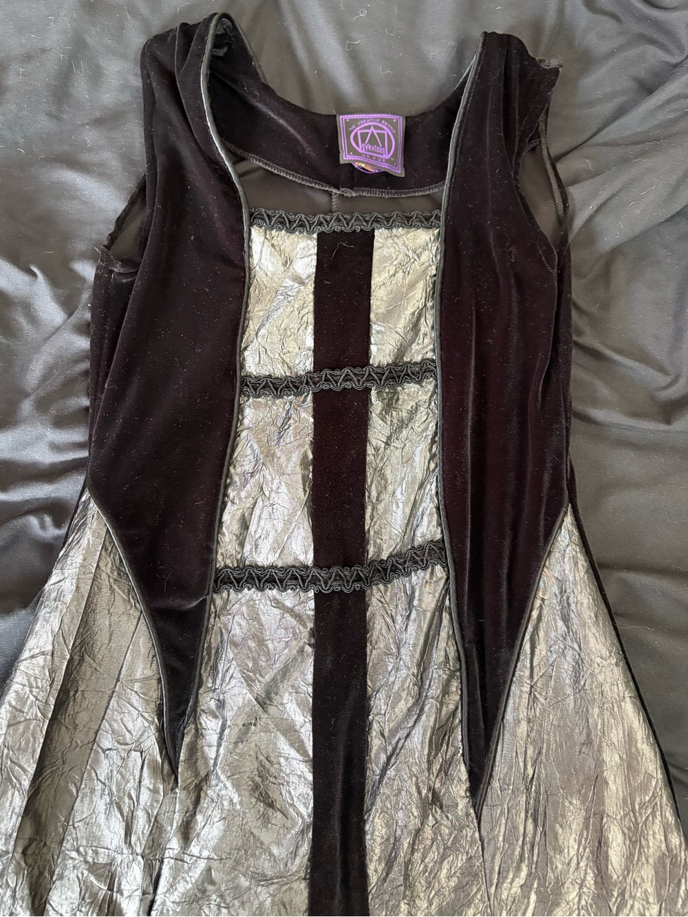 Cykxtees Silver & Black Gown